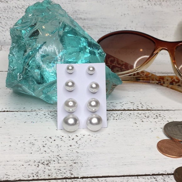 Faux Pearl Earrings - Picture 3 of 8